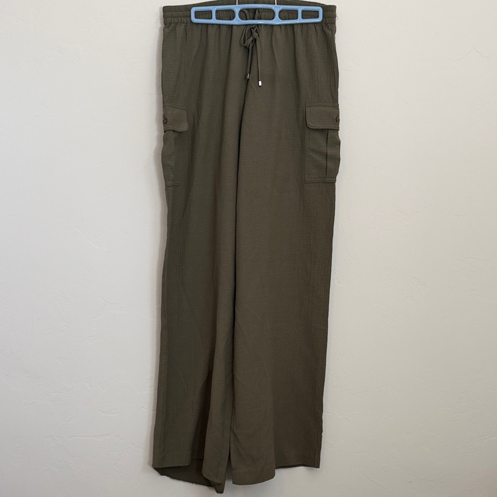 Calvin Klein Women’s Olive Cargo Panta